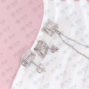 1.75 TCW Asscher coupe ensemble de bijoux Moissanite pendentif ensemble pour femmes/Minimal délicat diamant anniversaire cadeau pendentif collier - Product Image 5