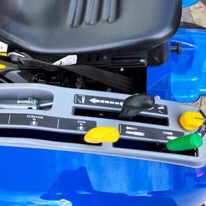 Petit tracteur compact Neww Hol lands 25 à vendre - Product Image 2