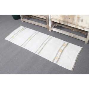 Petit tapis vintage 1,7 x 4,6 pieds, tapis turc, tapis Kilim à bordure blanche - Product Image 4