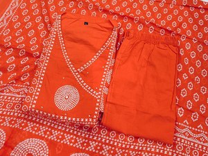 ชุดสาหรี่กะมีซสมัยใหม่พร้อมงานปักที่สวยงาม ทำจากผ้าฝ้าย ดีไซน์แบบกลับด้านได้ เหมาะสำหรับงานแต่งงานและงานเทศกาลดีวาลี - Product Image 5