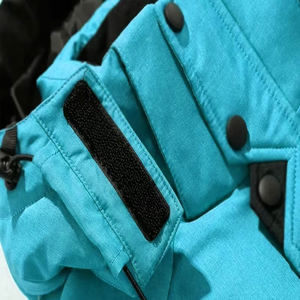 Vêtements de ski et de neige élégants à manches longues pour hommes de Chine à séchage rapide avec fonction de taille supérieure et coutures étanches - Product Image 6