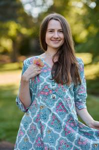 ชุดเดรสลายดอกไม้สไตล์โบฮีเมียน พิมพ์ลายด้วยมือ ผ้าฝ้ายลายดอกกุหลาบสีน้ำเงิน - Product Image 2