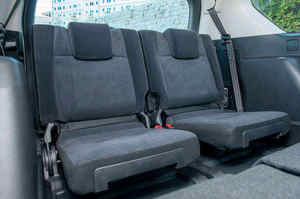 Toyota Land Cruiser Prado TXL SUV d'occasion en bon état - Product Image 3