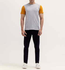 เสื้อยืดสีขาวคอกลมสำหรับผู้ชายเสื้อยืดเล่นกีฬาฟิตเนสออกกำลังกายกลางแจ้งขนาดใหญ่ - Product Image 1