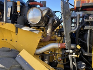 Minicargadora y Retroexcavadora Usada Cat 966 con Motor, Caja de Cambios y Bomba - Product Image 3