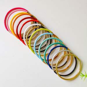 Brazaletes de cuerno natural hechos a mano para mujeres y niñas accesorio de moda artesanal para bodas y fiestas - Product Image 4