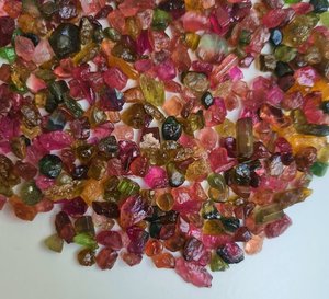 Tourmaline multicolore naturelle de haute qualité AAA+ certifiée GIA, pierre brute pour la fabrication de bijoux - Product Image 3