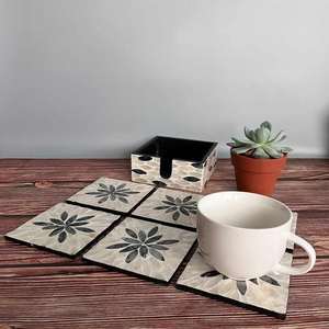 Sous-verres en noyer Palette en bois Planches de service en bois personnalisées pour boissons chaudes et froides - Product Image 2