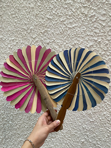 Abanicos de rafia hechos a mano de Vietnam al por mayor: mini ventilador de mano colorido con logotipo personalizado, diseños únicos. - Product Image 6