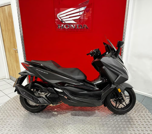 100 % REMISE Nouvelle moto NSS Forza 125 2026 disponible à la vente - Product Image 3