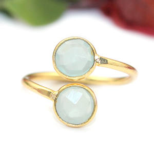 Diseño antiguo Aqua Calcedonia Piedra preciosa Forma redonda Hydro Cuarzo Piedra doble 24K Chapado en oro Anillo de diseñador Mujeres Niñas Joyería - Product Image 2