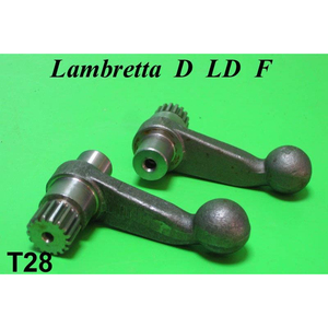 Par de brazos de acción delaneros (internos) para horquilla de Lambretta D + LD + F (segunda versión) - Product Image 1