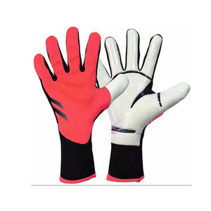 Gants de gardien de but de football avec un soutien d'entraînement avancé, une forte adhérence, une construction durable prête pour les matchs - Product Image 1