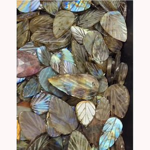 240 pièces de Labradorite naturelle avec feu 16-40mm feuille à découper 1925 Cts Lot Iroc ventes feuilles de haute qualité coupe de pierres précieuses en vrac - Product Image 1