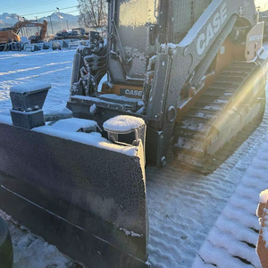 Cargadora Topadora 2 en 1 Case DL550B 2024 - Nivelación de Precisión y Carga Pesada - Product Image 1