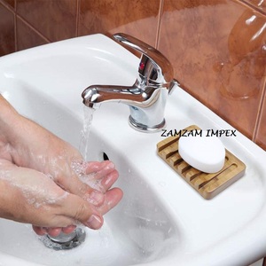 Jabonera de Madera de Acacia con Diseño de Cascada Inclinada por ZAM ZAM IMPEX - Product Image 4