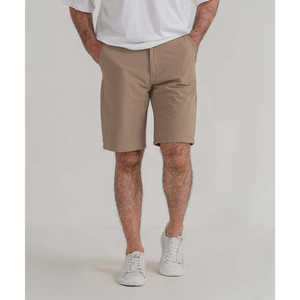 Pantalones cortos elásticos All Day para hombre - Product Image 1