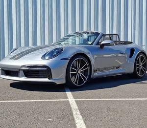 Porsche 911 Turbo S Cabriolet AWD 2024 Plateado Metálico, Volante a la Izquierda, Rines de Aleación Usados R17, Asientos de Cuero, Paquete de Potencia - Product Image 1