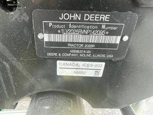 JOHN DEEREE 2025R |   Tracteur JOHN DEERE 1025R puissant et efficace - Product Image 4