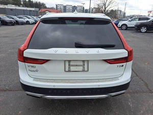 Voiture d'occasion de qualité abordable, Volvo V90 Cross Country T5 2019, conduite à gauche - Product Image 6