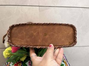 Bolso bandolera de piel auténtica hecho a mano con aspecto de Banjara para mujer, bandolera multiusos bordada con estilo - Product Image 4