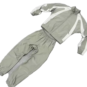 Ensemble de survêtement athlétique unisexe haut de gamme pour l'hiver, à capuche, deux pièces, respirant, séchage rapide, 100% polyester, léger, vêtements de sport pour la course à pied - Product Image 5