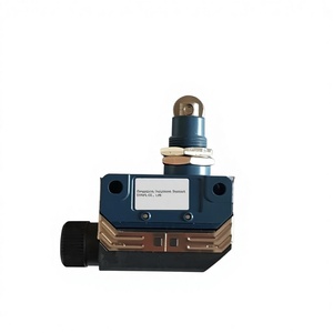 Interruptores de Límite Finecorsa AZH2032CE DPDT 240V 0.5A Protección IP40 Terminales de Tornillo de Aluminio Uso Industrial Hecho en Japón NAIS - Product Image 1