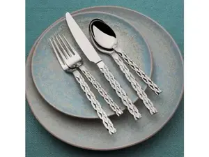 ชุดช้อนส้อมสแตนเลสทำมือ ดีไซน์หรูหรา ด้ามจับรูปทรงกระดูก ขัดเงาแบบกระจก ดีไซน์ทันสมัย เหมาะสำหรับร้านอาหารและการรับประทานอาหารพิเศษ - Product Image 3