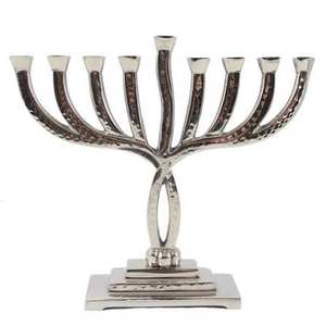 Menorah en aluminium doré artisanal, support de bougie décoratif pour la maison et l'hôtel, pour les fêtes de Pâques et de Noël - Product Image 1