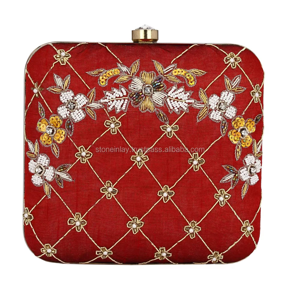 สีน้ำตาลแดง