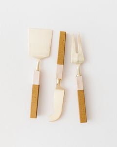 Ensemble de couteaux à fromage en métal doré poli de 3 pièces, vaisselle de maison pour la coupe de fromage, beurre et dessert pour mariage - Product Image 4