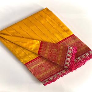 Sari de Seda Paithani Premium VASTRA COTTAGE con Tejido Intrincado, Borde en Contraste, Pallu Rico con Lentejuelas Bordadas y Encaje - Product Image 6