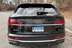 2022 Audi SQ5 Sportback 349แรงม้าเทอร์โบชาร์จเจอร์ V6ไม่มีการดัดแปลง AWD 9000ไมล์เกียร์ธรรมดาหนังตัวเลือกมือขวาซ้าย