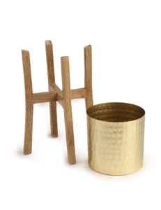 Venta al por mayor hecho a mano oro martillado flor cubo maceta con soporte de madera para el hogar y el jardín - Product Image 3