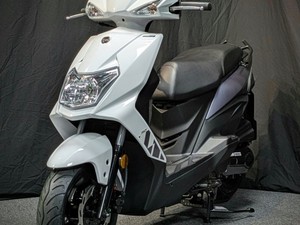 Modelo en Oferta, Nueva S-ym 50cc Mejorada, Urbana, con 2 Años de Garantía Internacional - Product Image 2