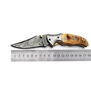 Cuchillo de bolsillo plegable de acero damasco Premium personalizable al por mayor cuchillo de caza Exterior profesional OEM con cierre interior - Product Image 3