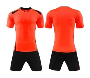 Conjunto de Uniforme de Fútbol para Hombre de Secado Rápido, Diseño Sublimado Personalizable para Equipos, Ropa Deportiva para Adultos - Product Image 6