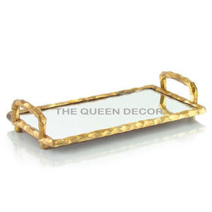 Bandeja de metal hecha a mano de lujo, plato de servicio de estilo antiguo con detalles intrincados Para Boda y decoración del hogar - Product Image 1