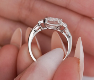 แหวนชุบเงินสเตอร์ลิง925แข็งแหวนทองคำขาวประดับเพชรที่ตัดด้วยมรกตสำหรับเครื่องประดับแฟชั่นสตรี - Product Image 1