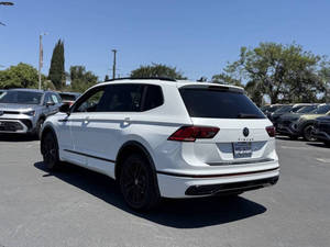 2022สีดำ Volk-S-Wagen Tiguan SE R-Line แบบดั้งเดิมที่เพิ่งใช้ใหม่ - Product Image 2