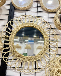 Espejo de ratán de diseño moderno personalizable de calidad superior hecho a mano con materiales naturales para decoración del hogar - Product Image 2