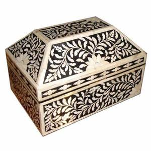 Vente en gros de boîtes à bijoux en bois faites à la main avec logo personnalisé avec incrustation d'os fantaisie fabriquées en Inde - Product Image 1