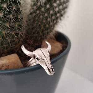 Hecho a mano plata gótica oro Toro paz diseñado anillo clásico hombres apilable joyería aniversario boda regalo él - Product Image 3