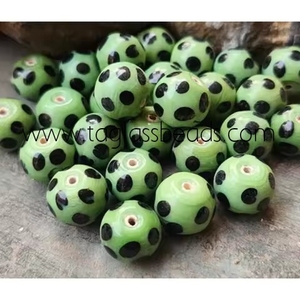 Cuentas de cristal ovaladas a rayas indias Lampworked para fabricación de joyas y decoración artesanal para artistas y artesanos - Product Image 1