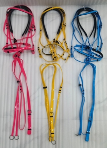 อุปกรณ์ขี่ม้าพร้อมบังเหียนม้าและบังเหียนในแผ่นพีวีซีที่ทนทานและทนความหนาวเย็น - Product Image 2