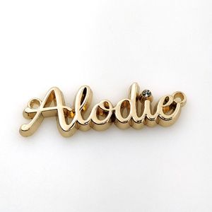 Plaque de logo personnalisable en alliage de zinc avec lettres anglaises creuses pour accessoires vestimentaires et de bagagerie - Product Image 1