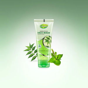 GIRNAR Gel nettoyant pour le visage au neem et tulsi 60ml pour adultes Formule liquide sans sulfate - Product Image 1