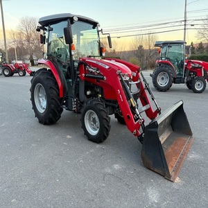 Tracteur à roues Massey Ferguson 4x4 avec souffleuse à neige à montage frontal et plateau de tonte à montage intermédiaire Produit d'occasion - Product Image 6