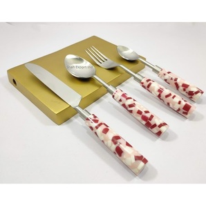 Juego de cubiertos de metal de gran diseño con mango de resina impreso para bodas, eventos, fiestas, vajilla de mesa, juegos de cubiertos dorados - Product Image 2