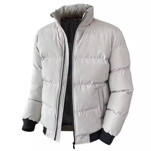 Veste doudoune à la mode en hiver Rembourrage chaud Bomber à bulles Vente en gros Manteau à bulles personnalisé pour hommes Veste moulante d'extérieur pour hommes - Product Image 4